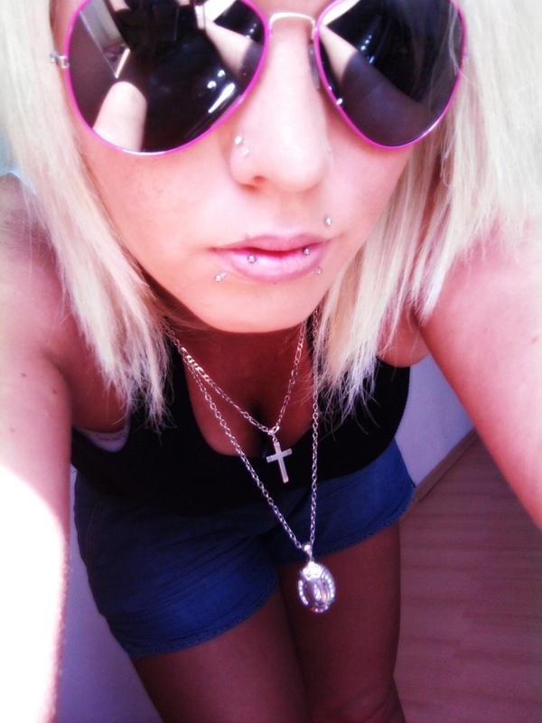 AdrigVäxaUpp från Södertälje, 29 år