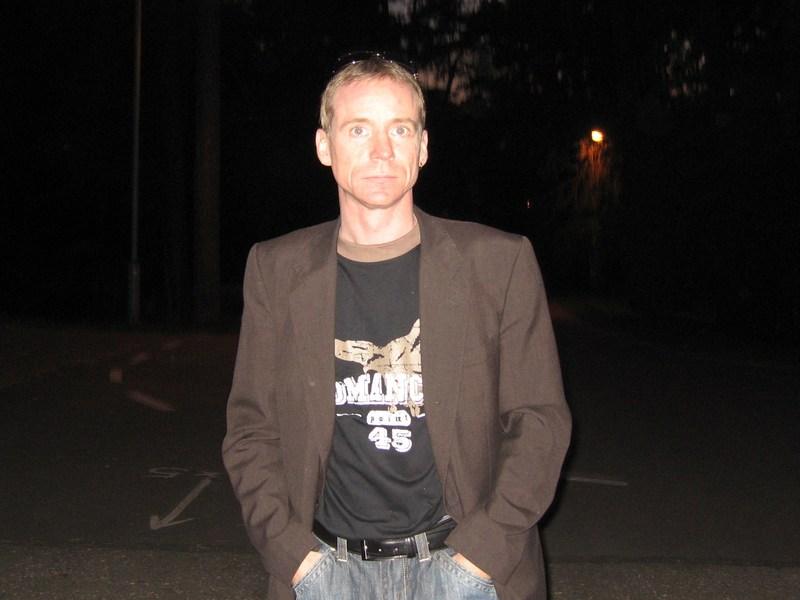 UndergivenMake från Umeå, 42 år